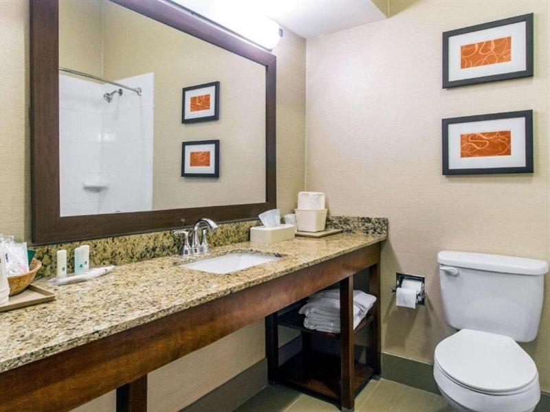 Quality Suites Корбин Экстерьер фото