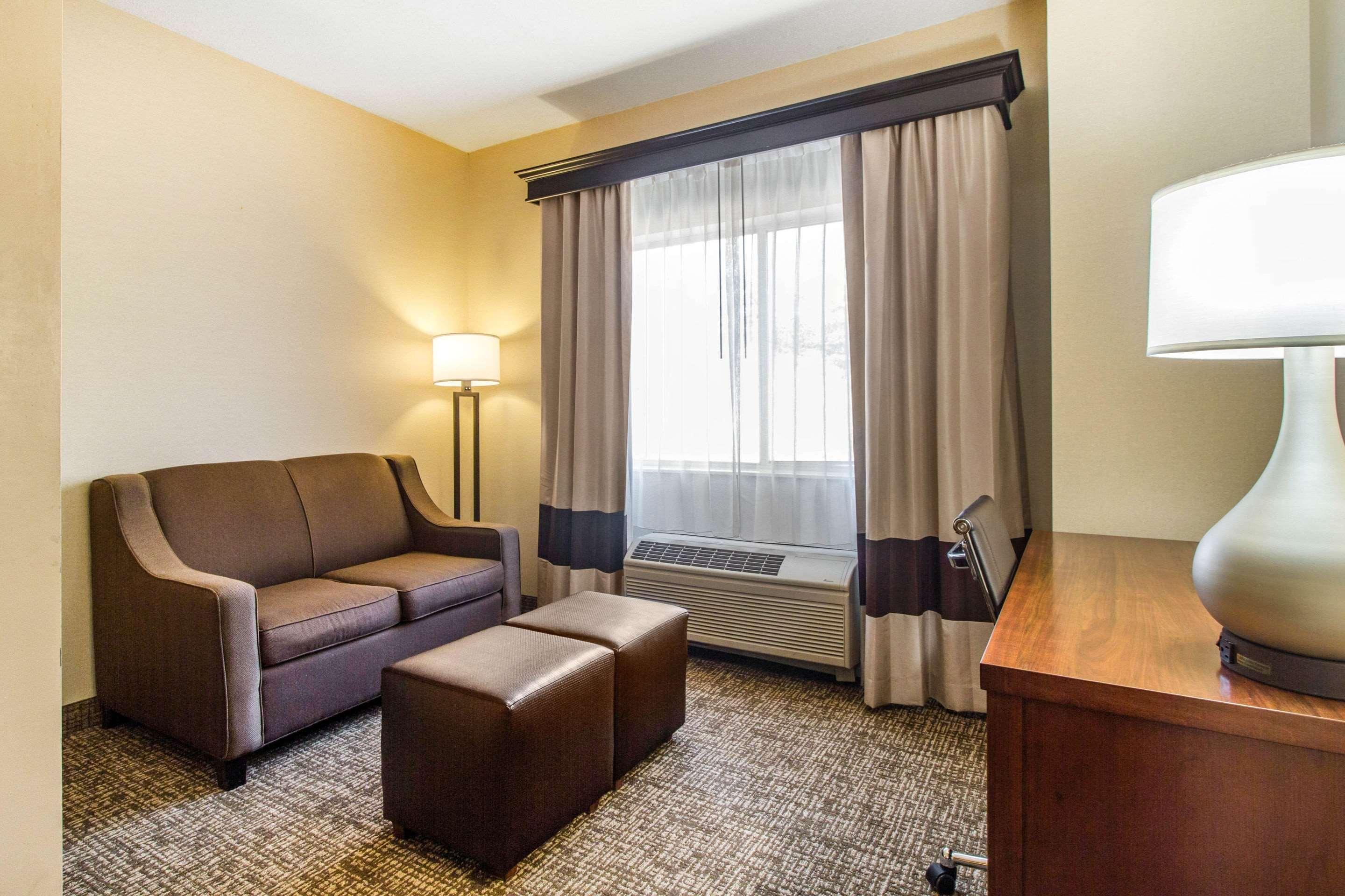 Quality Suites Корбин Экстерьер фото