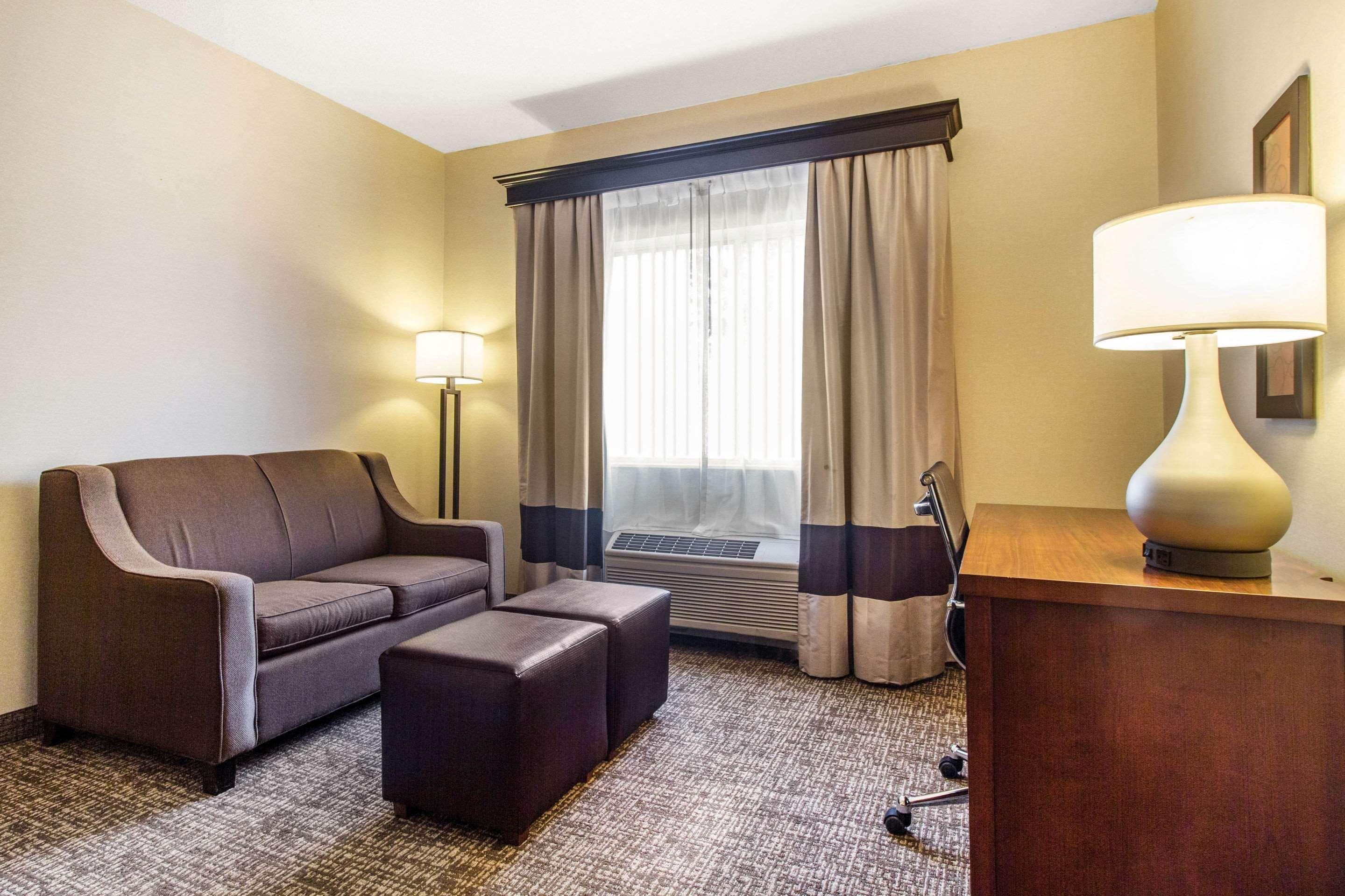 Quality Suites Корбин Экстерьер фото